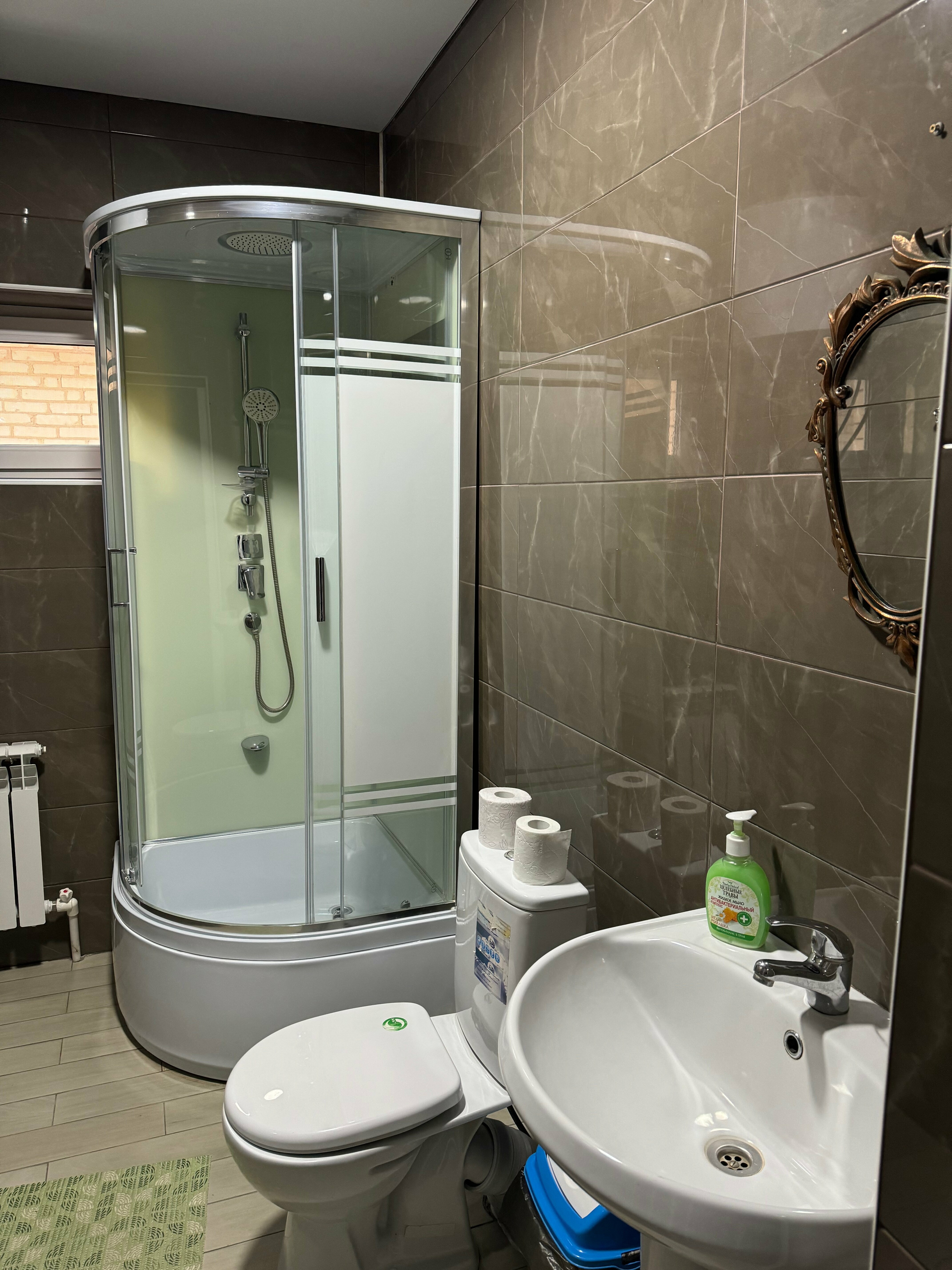 Cемейный номер с собственной ванной комнатой