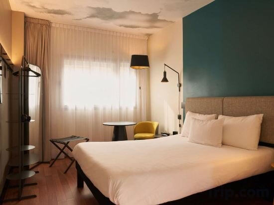Superior Room With Sweet Bed Double Bed