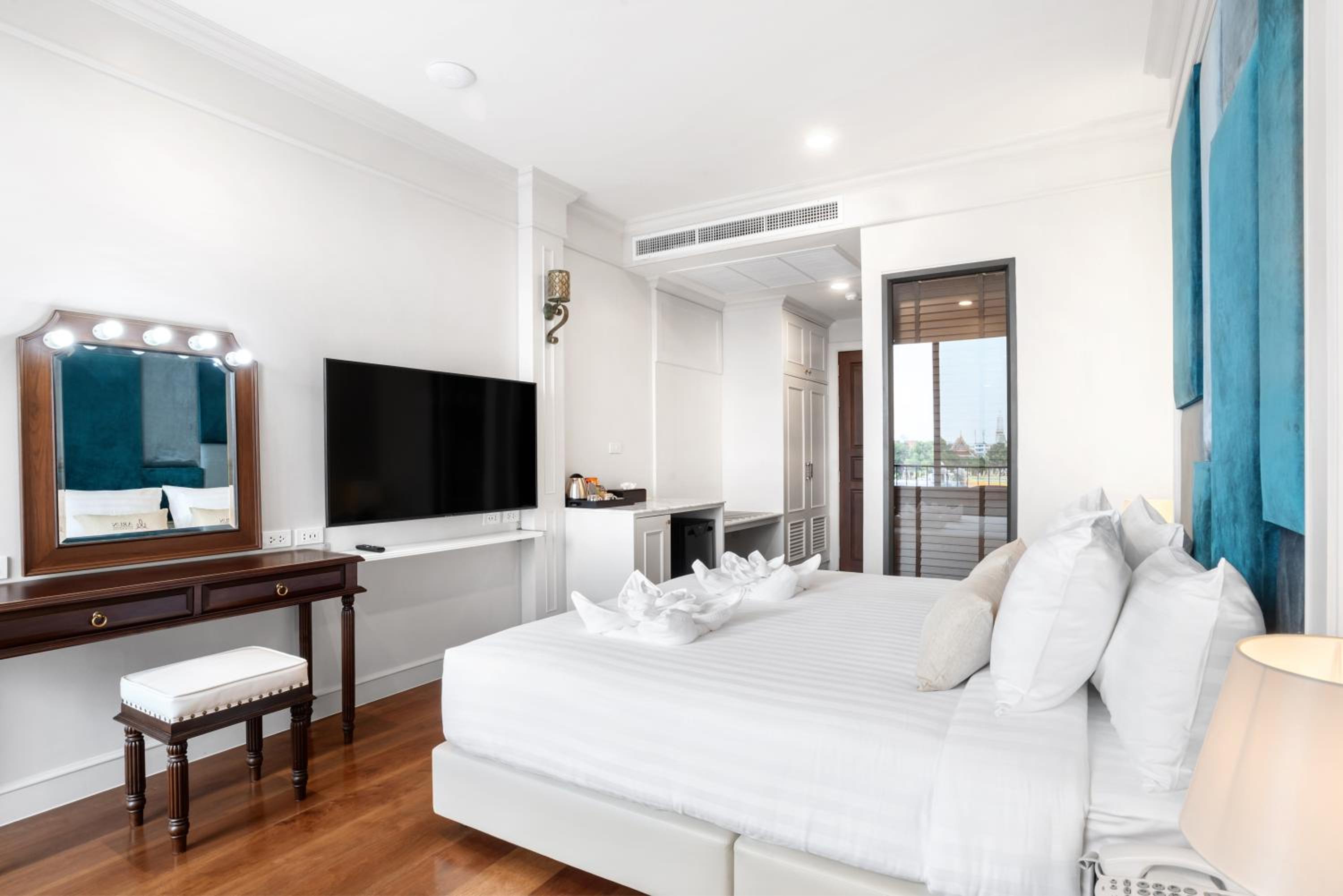 Deluxe Double Room with Balcony