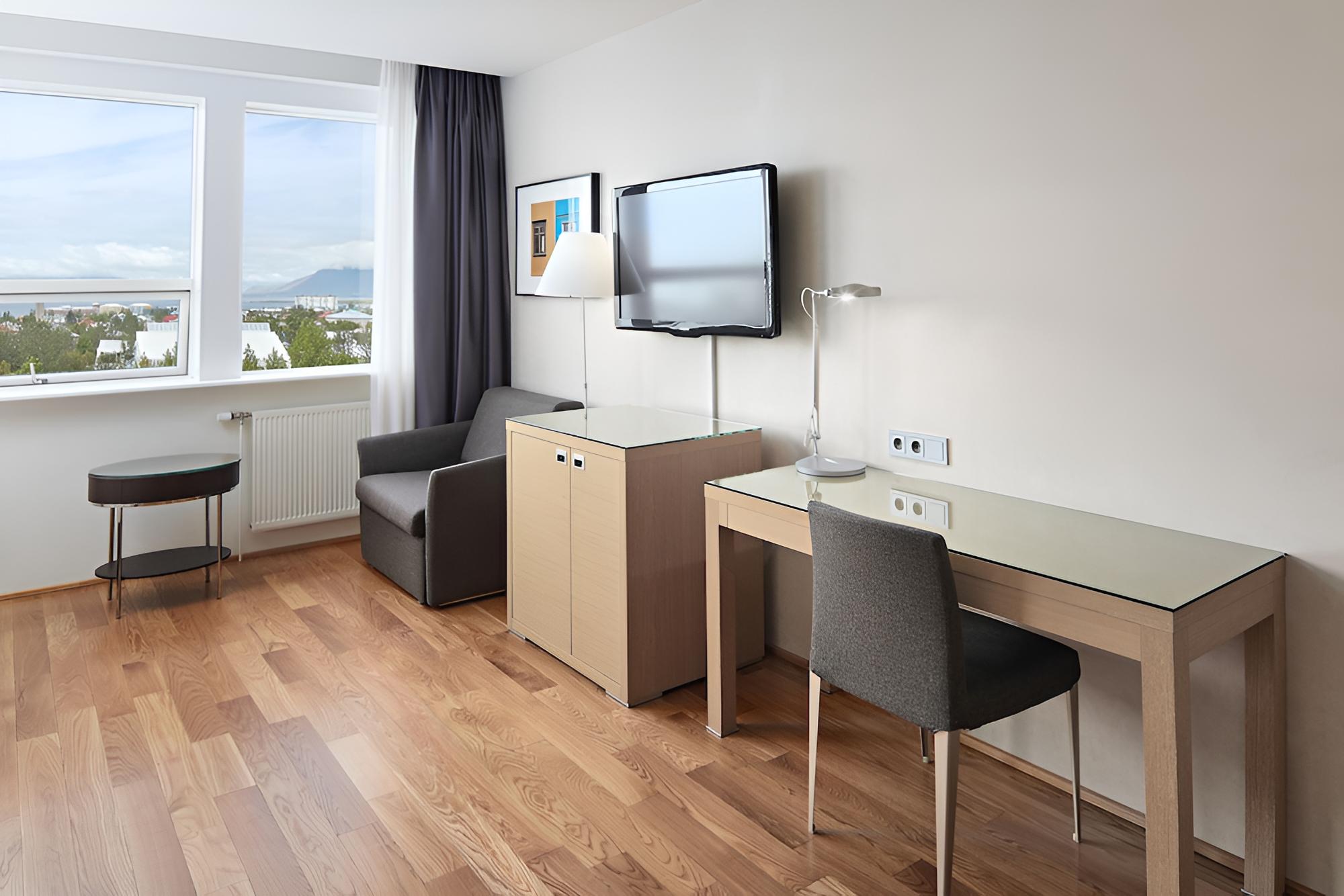 Family Executive Room with Mountain View