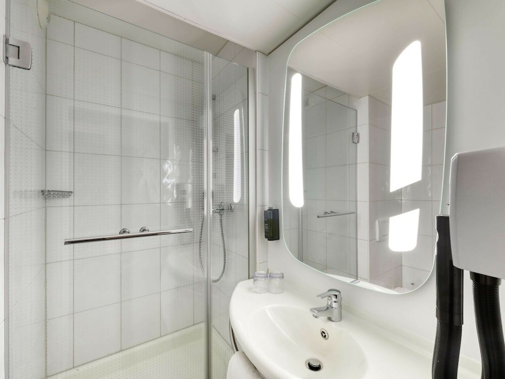 Room, Multiple Beds (New Sleep Easy Concept)