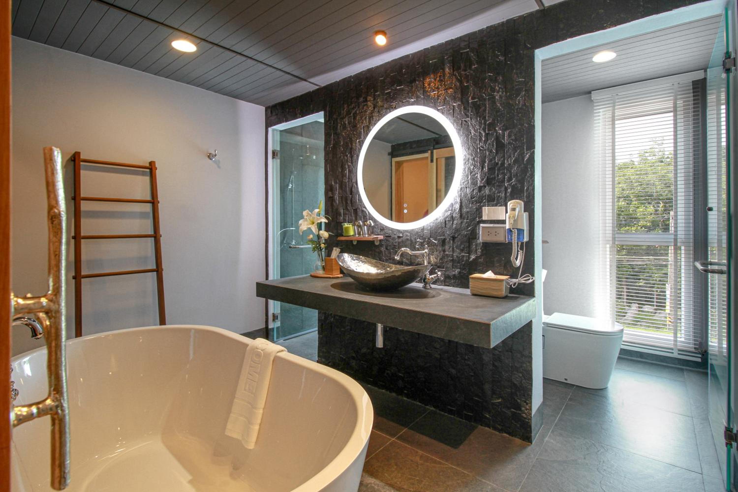 Grand Superior Double with Bathtub