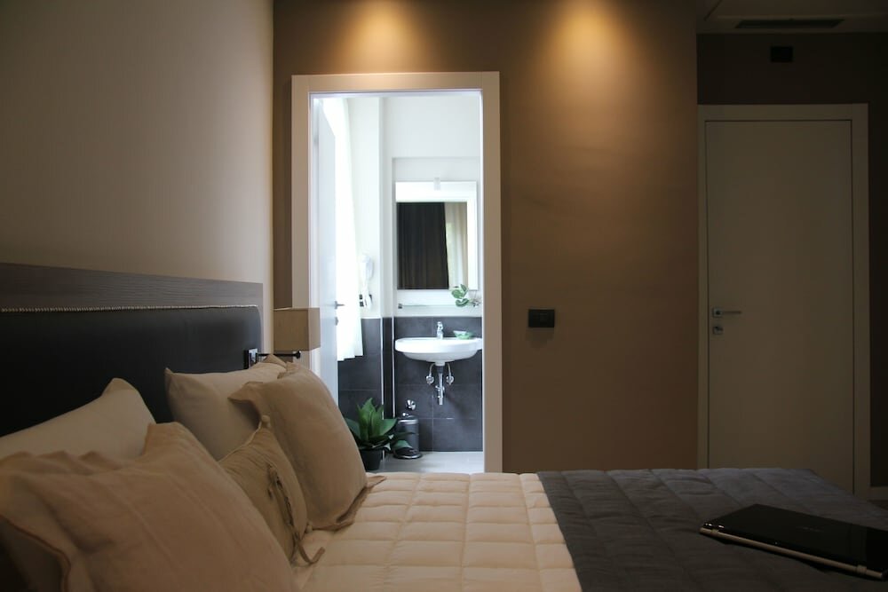 Economy Room (French Bed)