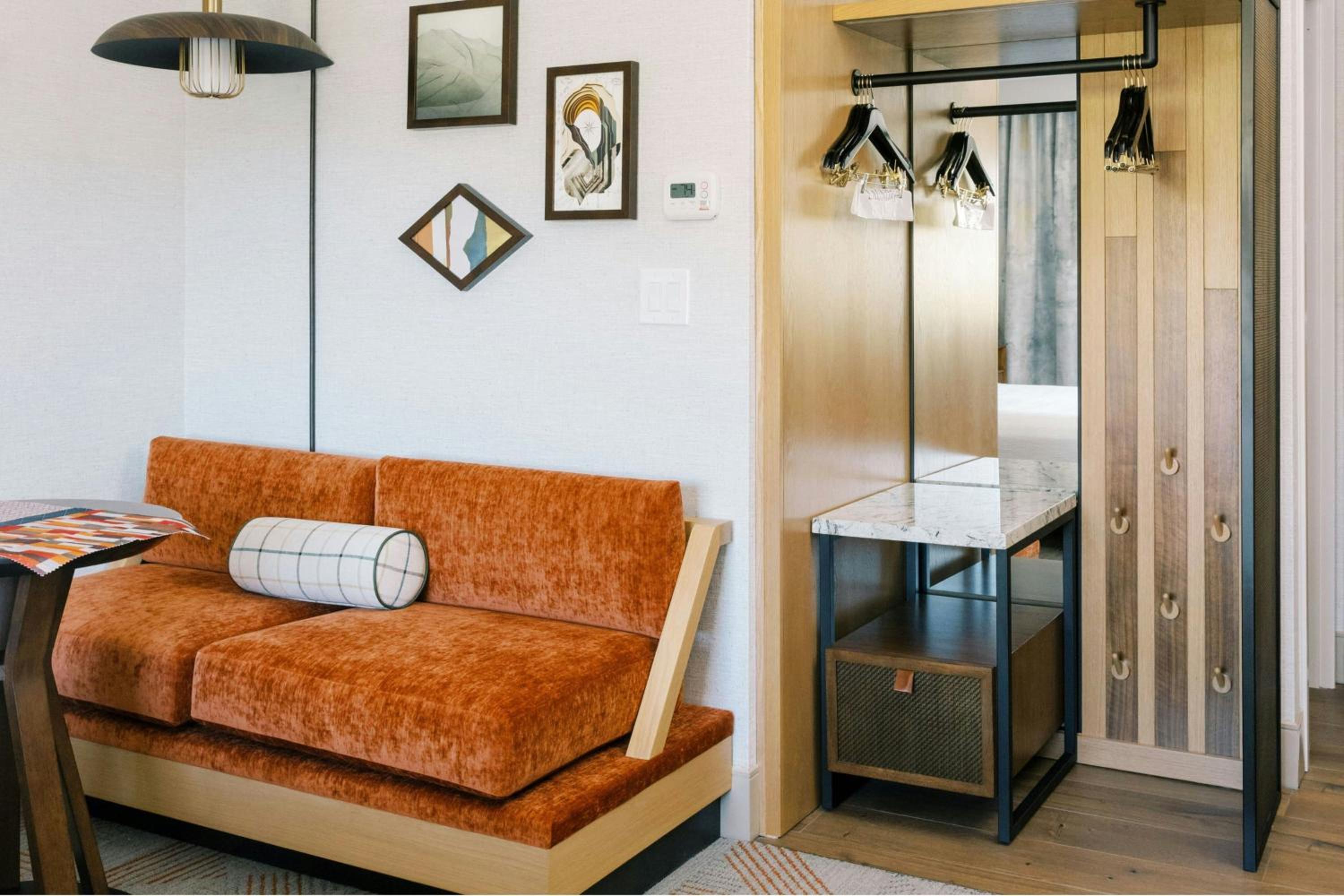 King Room with Roll-In Shower - Mobility Accessible