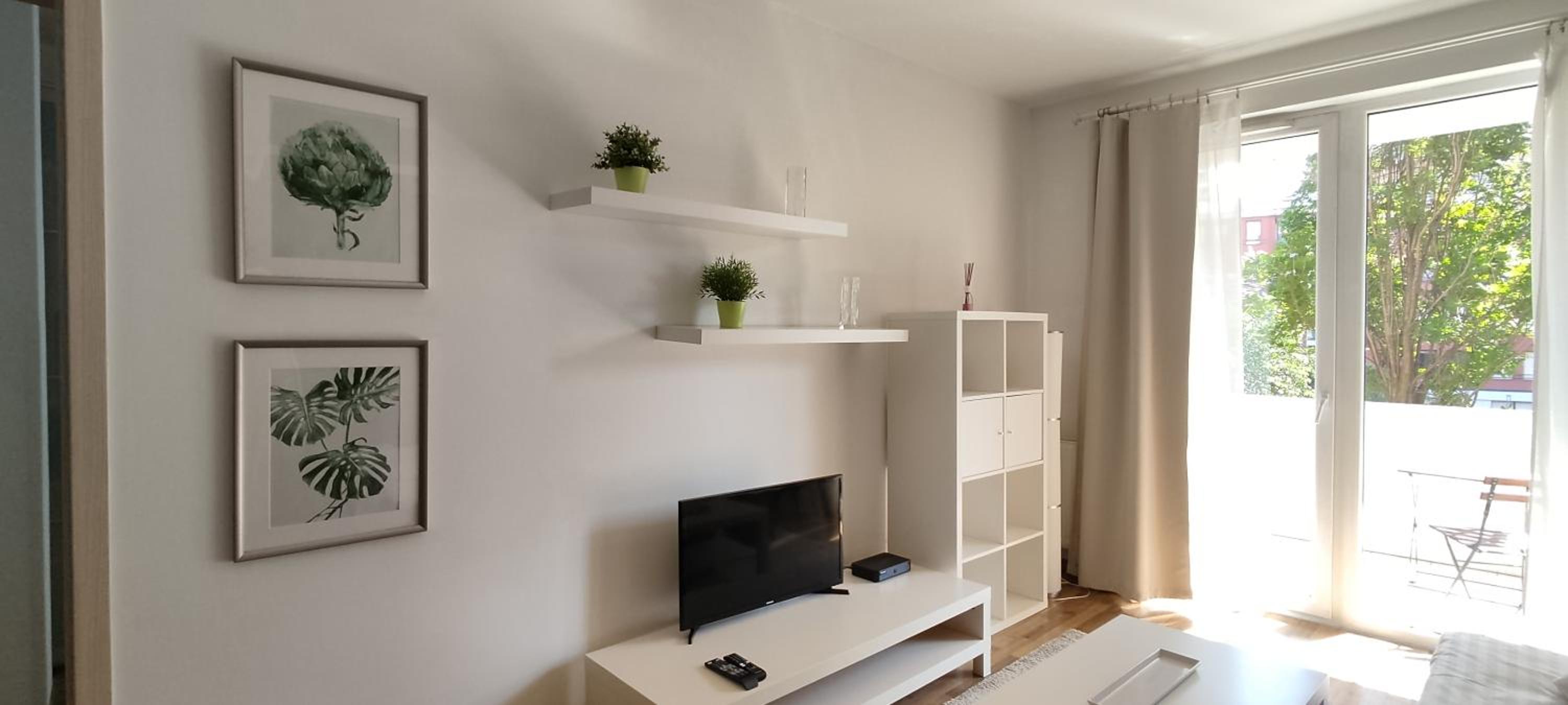 One-Bedroom Apartment for 1-2 people with balcony