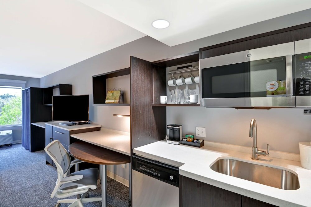 Studio Suite, 1 King Bed, Non Smoking