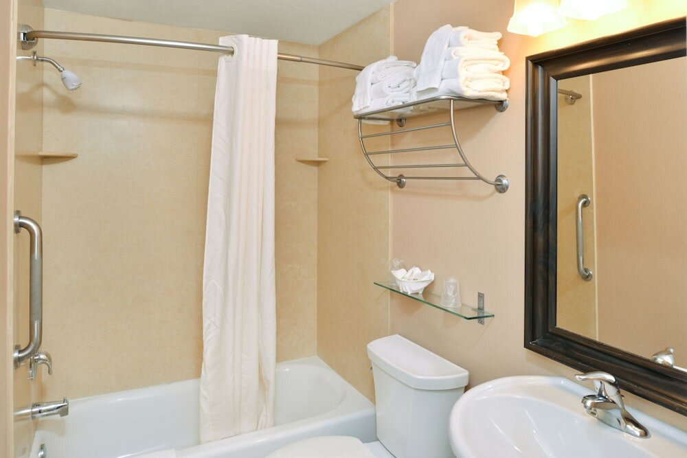 Deluxe Room, 1 King Bed, Harbor View