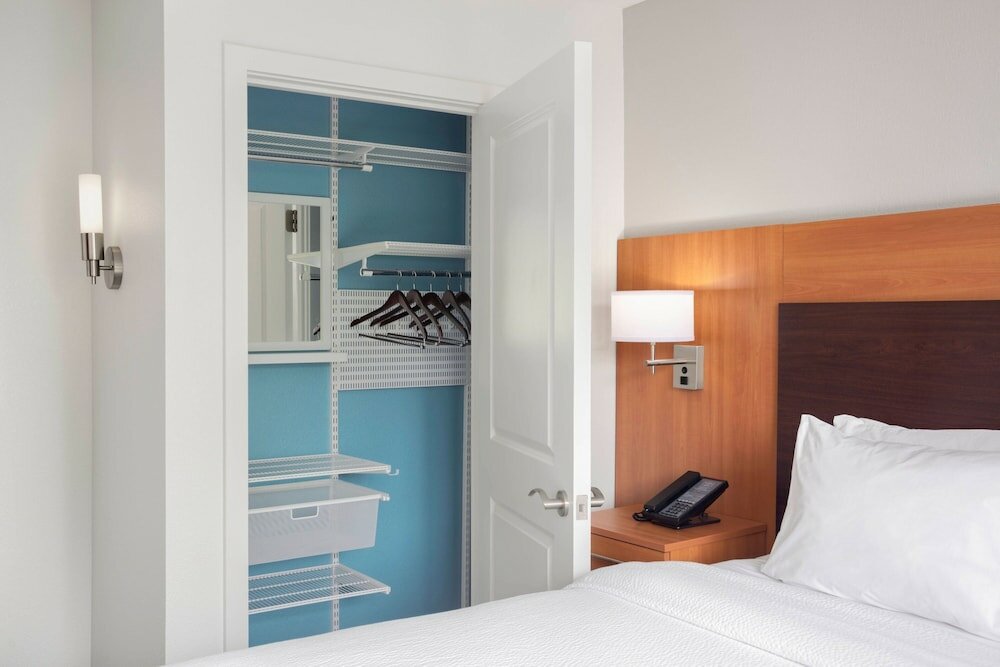 Studio, 1 King Bed with Sofa bed (Hearing Accessible)