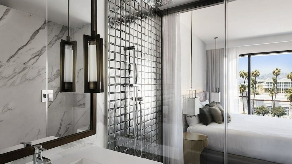 Room, 1 King Bed (Silver, Hollywood Sunset View)
