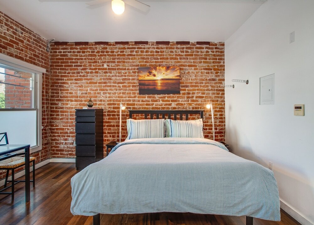 Standard Room, 1 Queen Bed