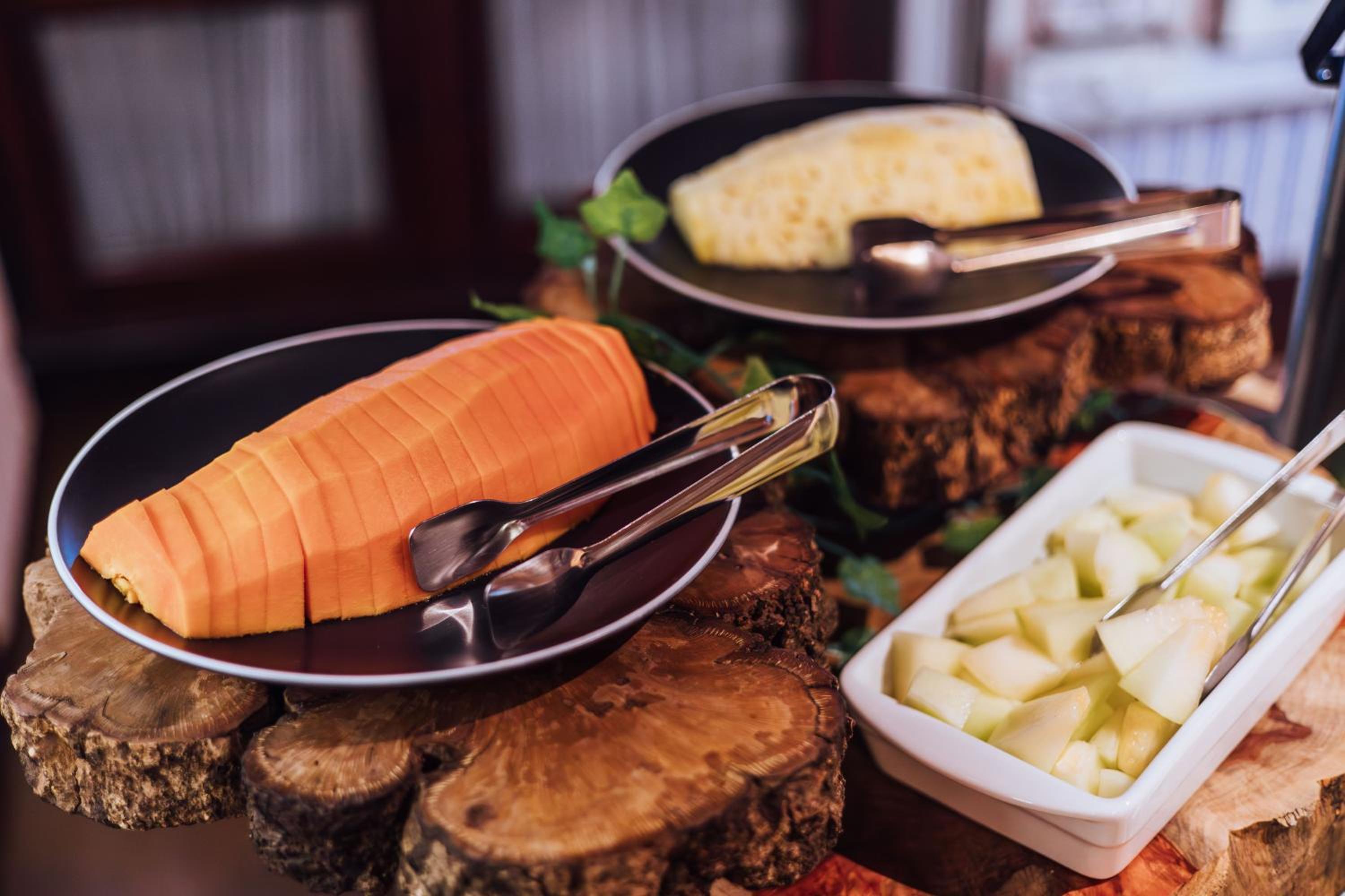 Deluxe Suite with Spa Bath