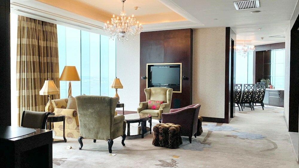 Suite, 1 Twin Bed, Smoking (CEO)
