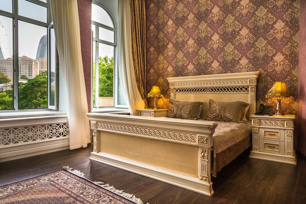 Executive Studio Suite