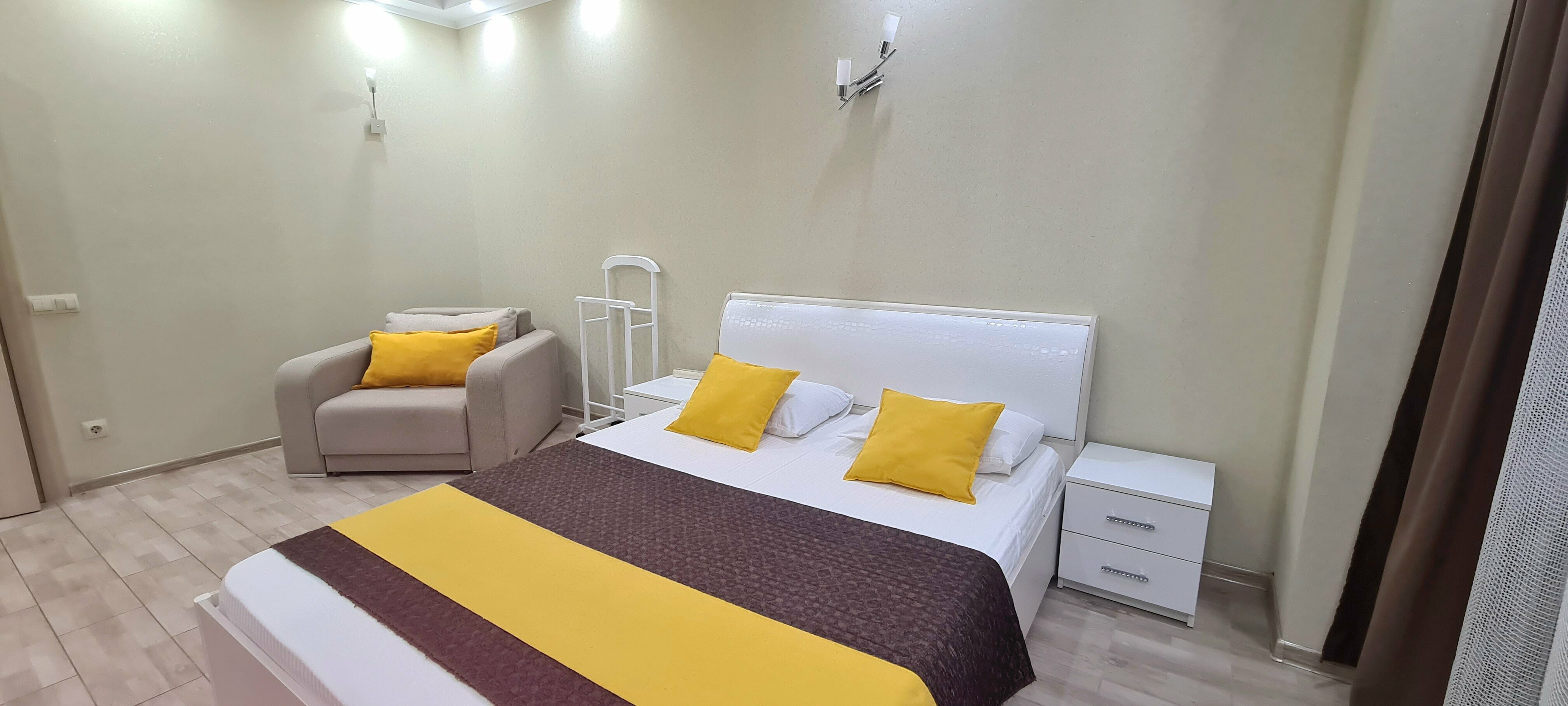 Апартаменты  с кухней с балконом с видом на море и Парк Победы