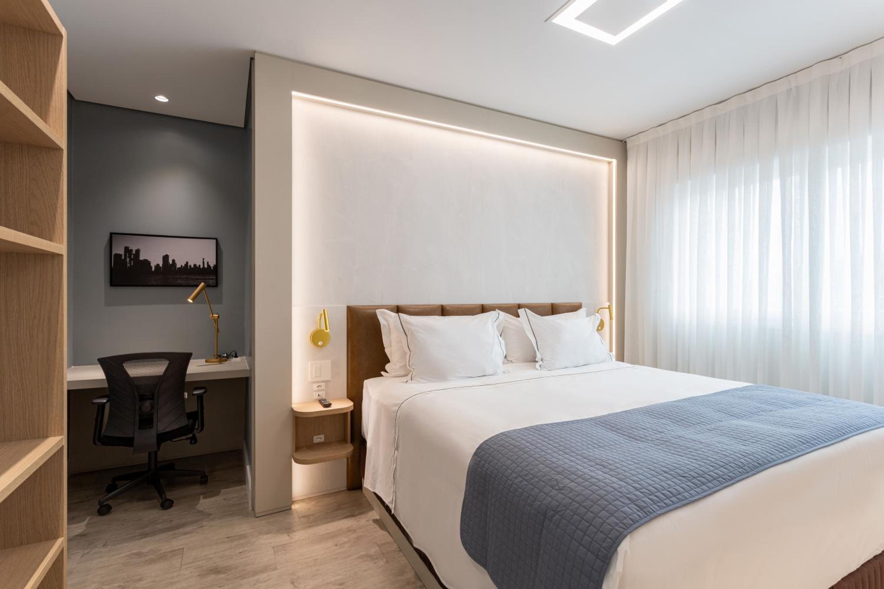 Three-Bedroom Deluxe Apartment