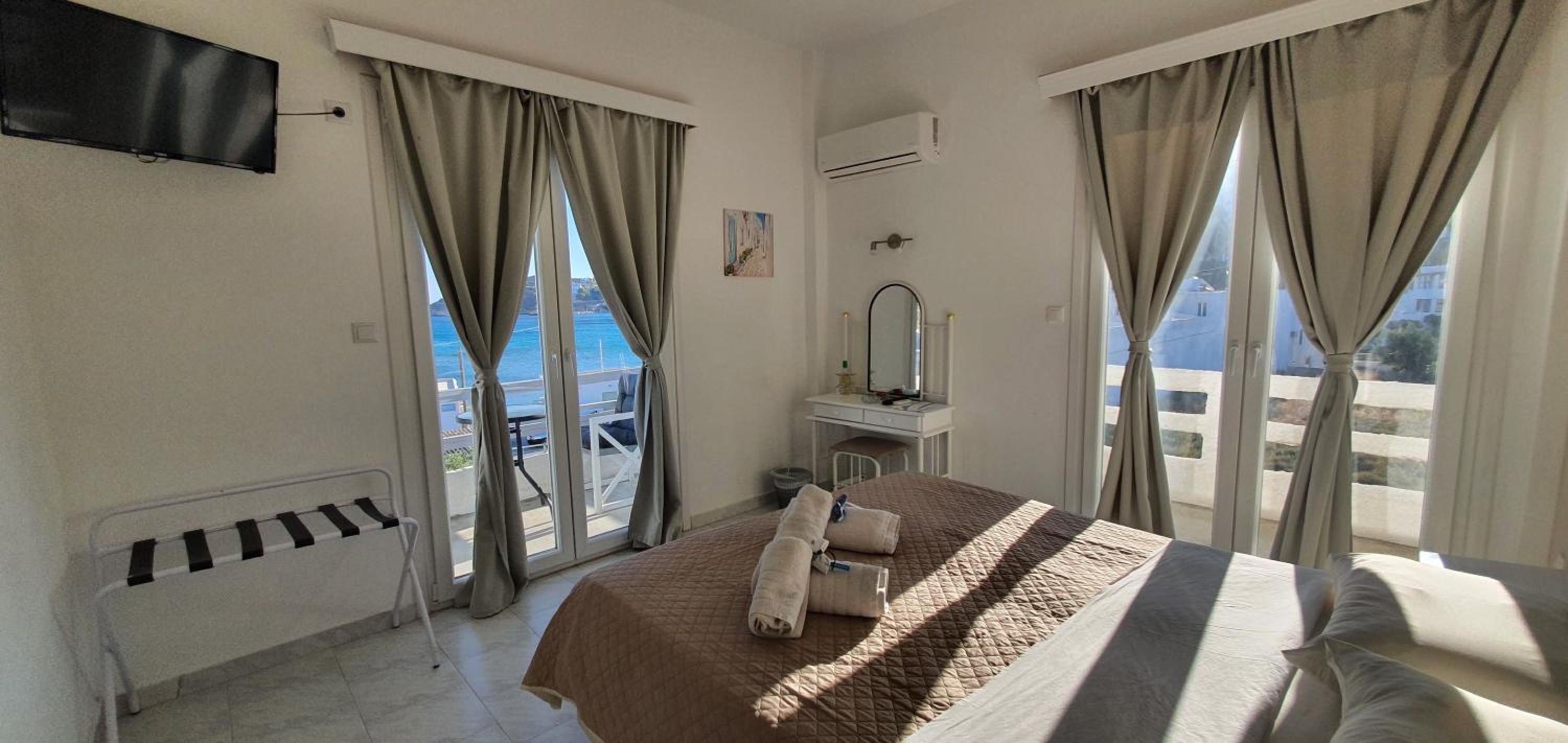 Deluxe Twin Room with Sea View