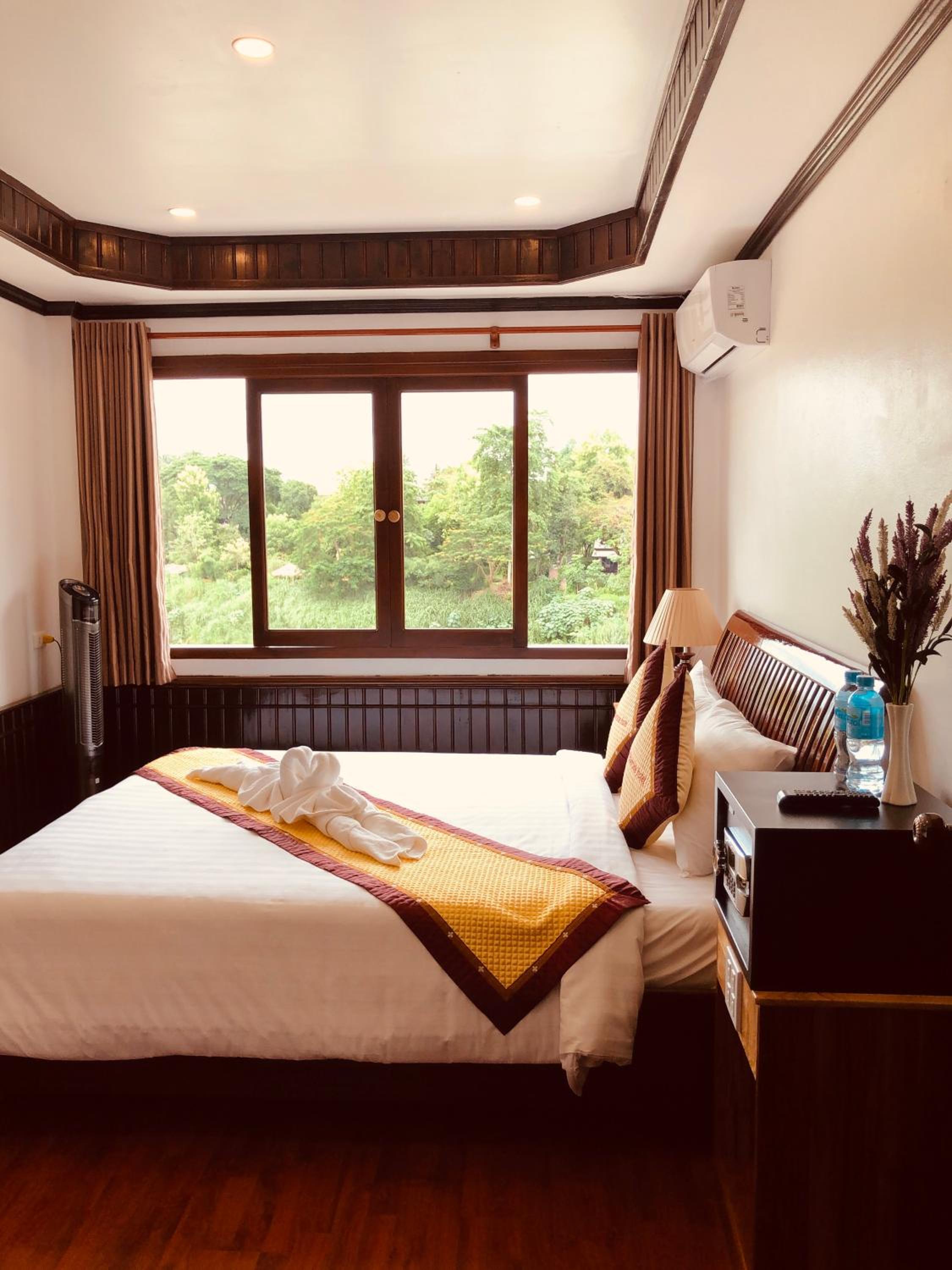 Deluxe Double Room with River View