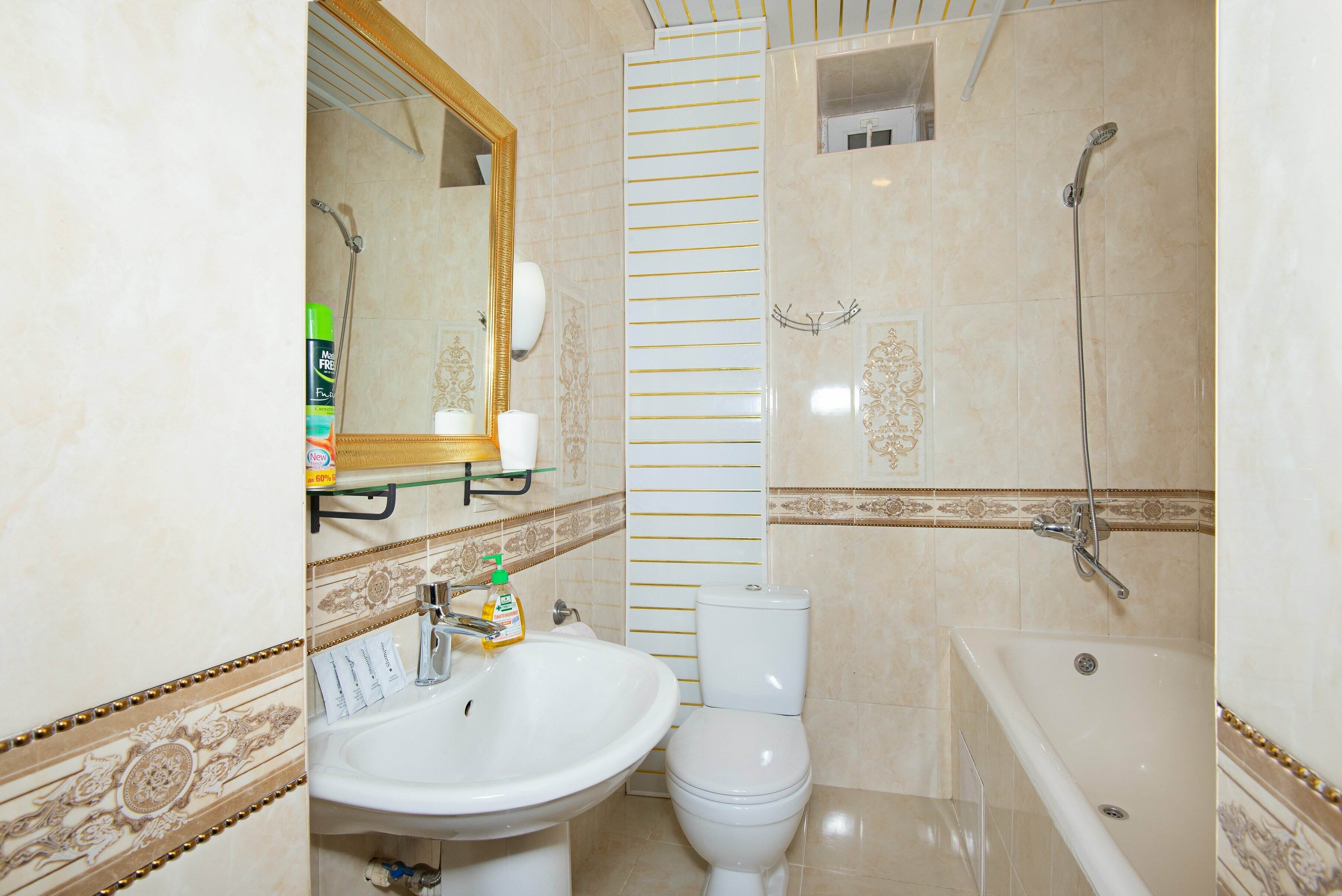 Улучшенный двухместный номер с 2 отдельными кроватями