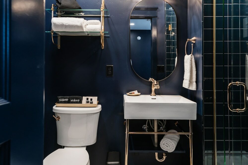 Design Room, 1 Queen Bed