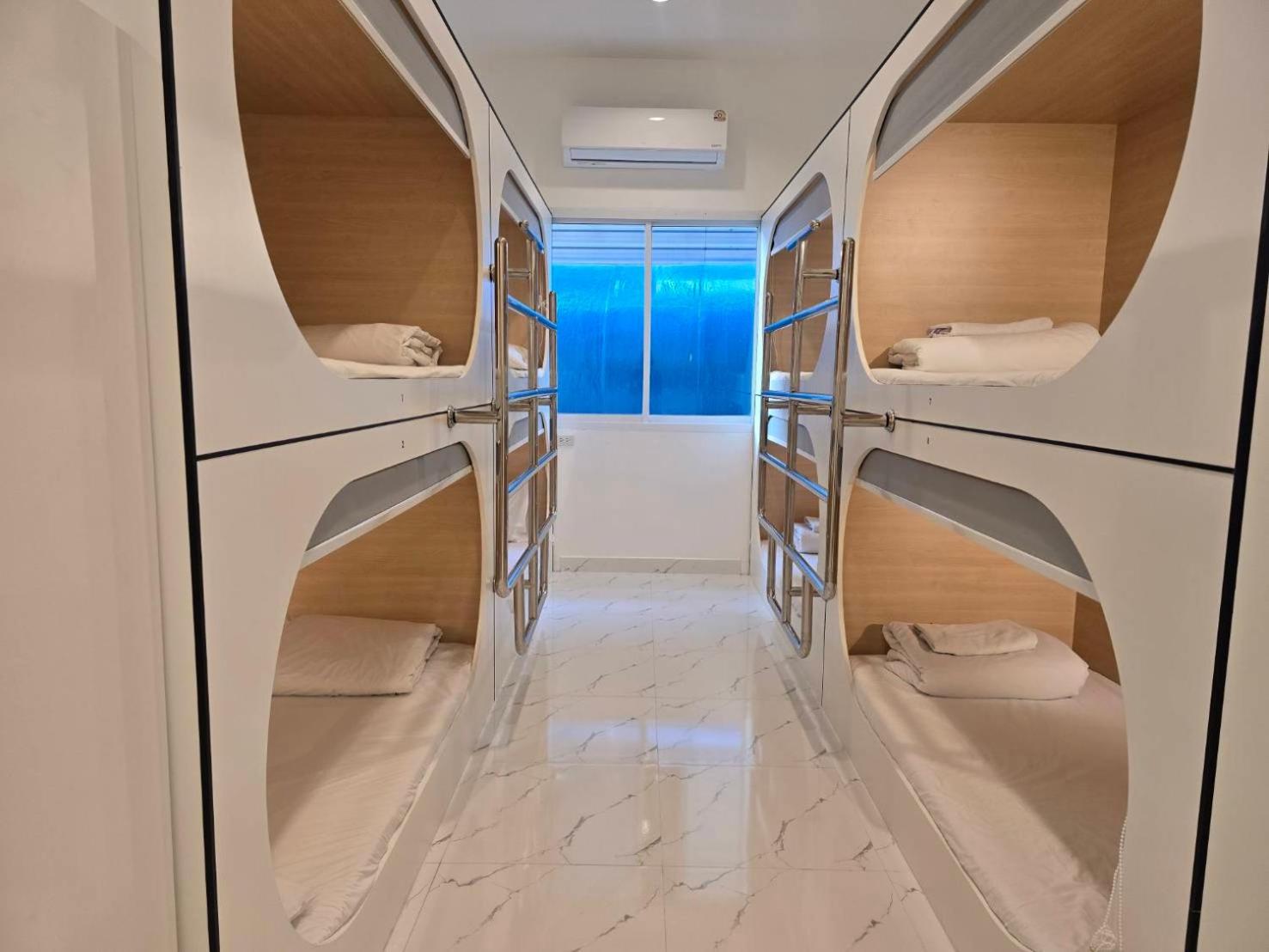 Bunk Bed in Mixed Dormitory Room