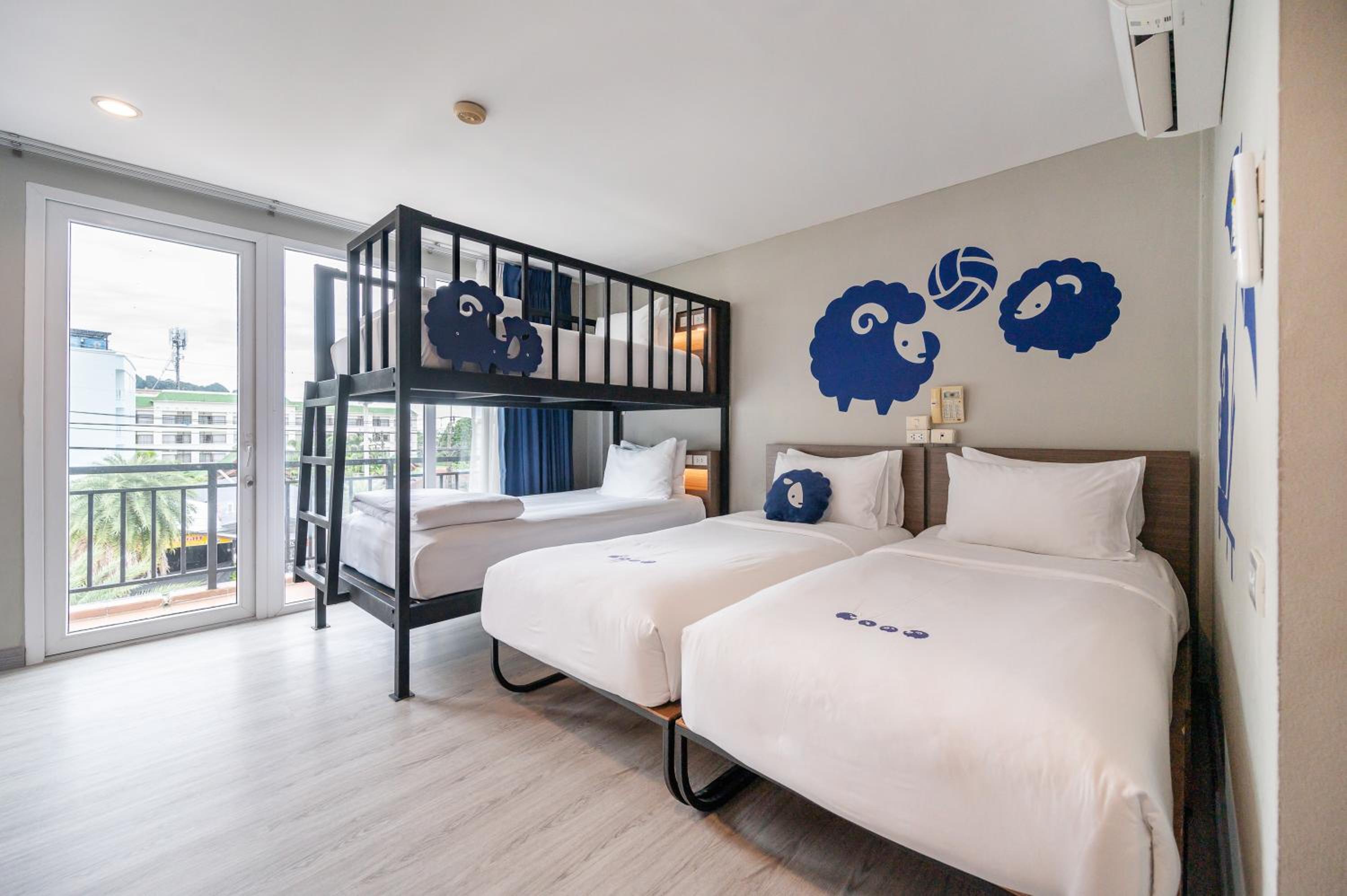 Deluxe Quadruple Room