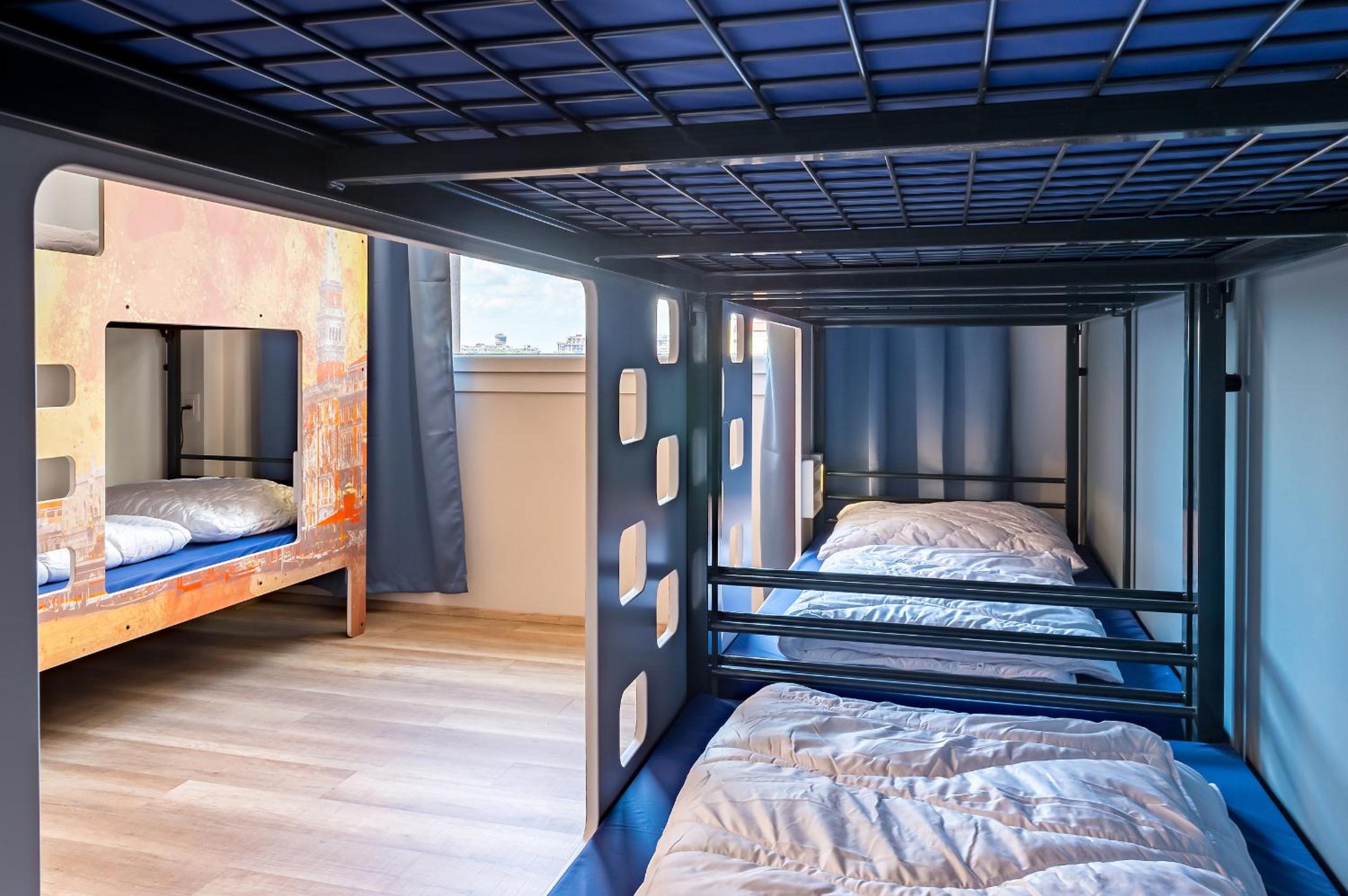 Bed in 6-Bed Mixed Dormitory Room