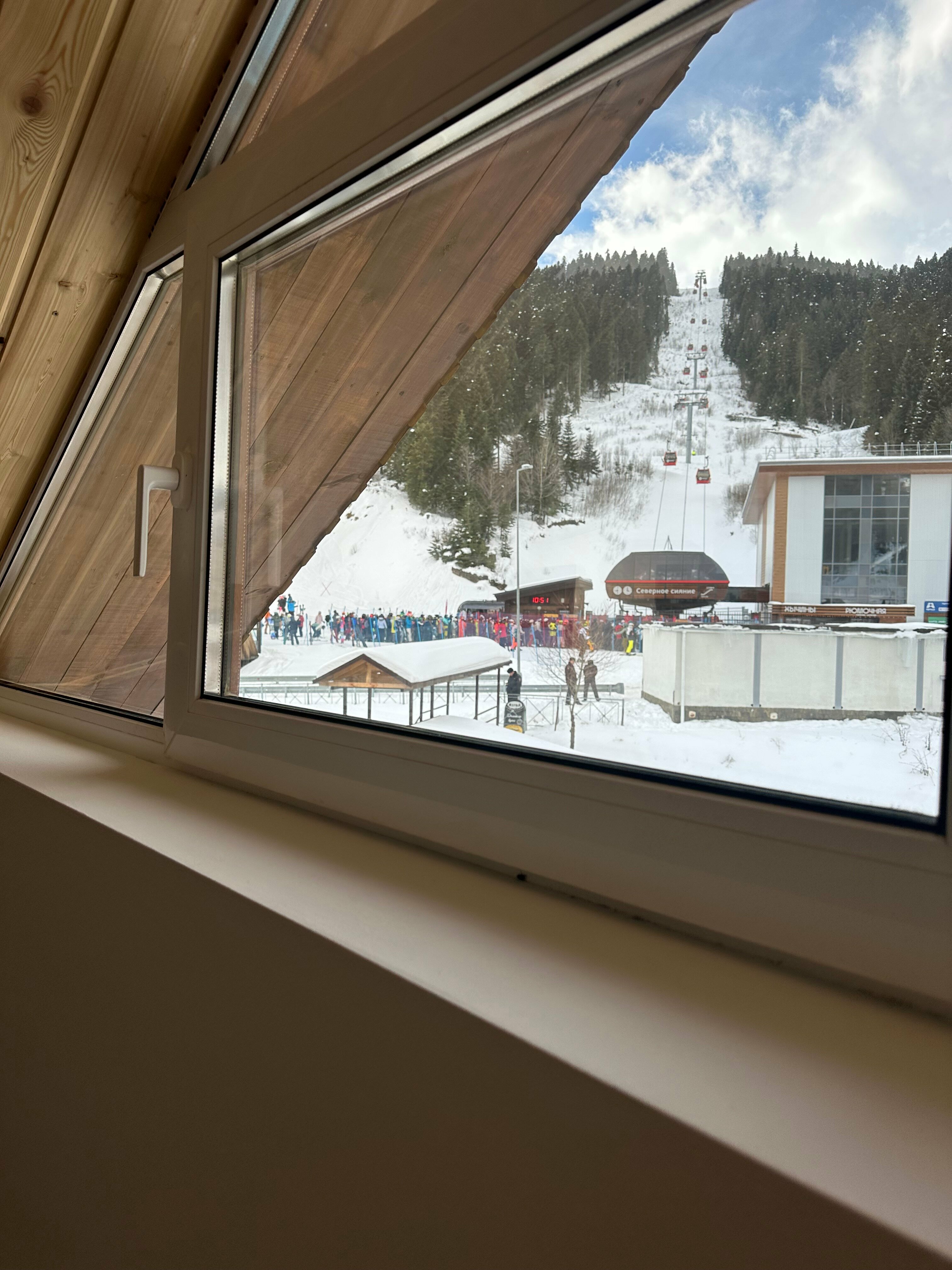 Улучшенный четырехместный номер