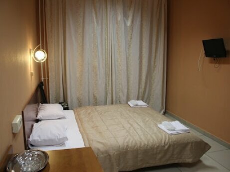 Двухместный номер с 1 кроватью и общей ванной комнатой