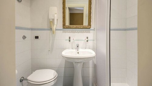 Стандартный двухместный номер с 1 двуспальной кроватью в 939 Hotel