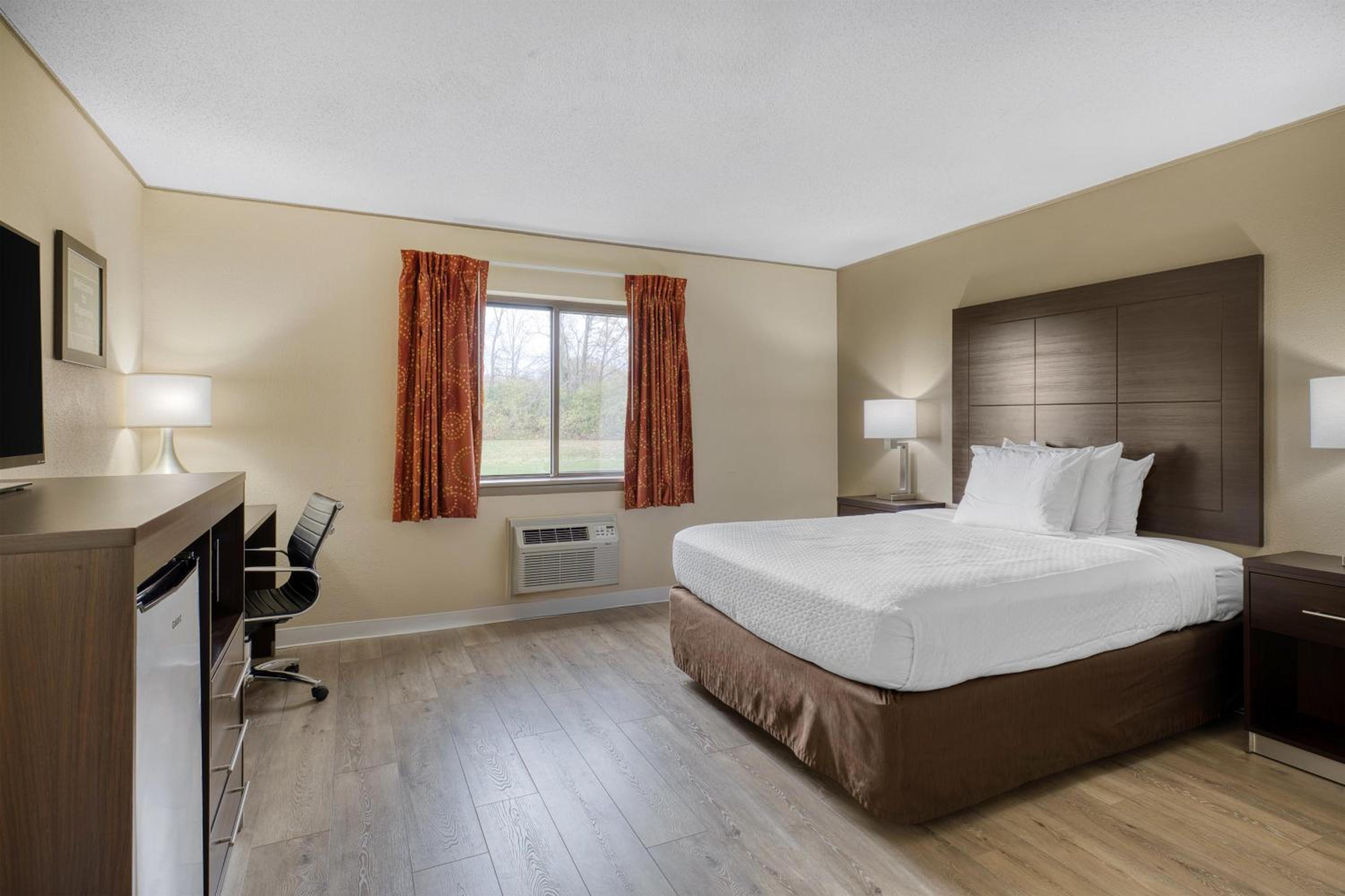 Queen Room with Bath Tub - Disability Access/Non-Smoking 