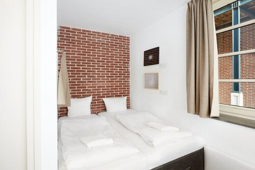 Четырехместный номер базового типа (The Blue House Downstairs) в Hotel Not Hotel Amsterdam