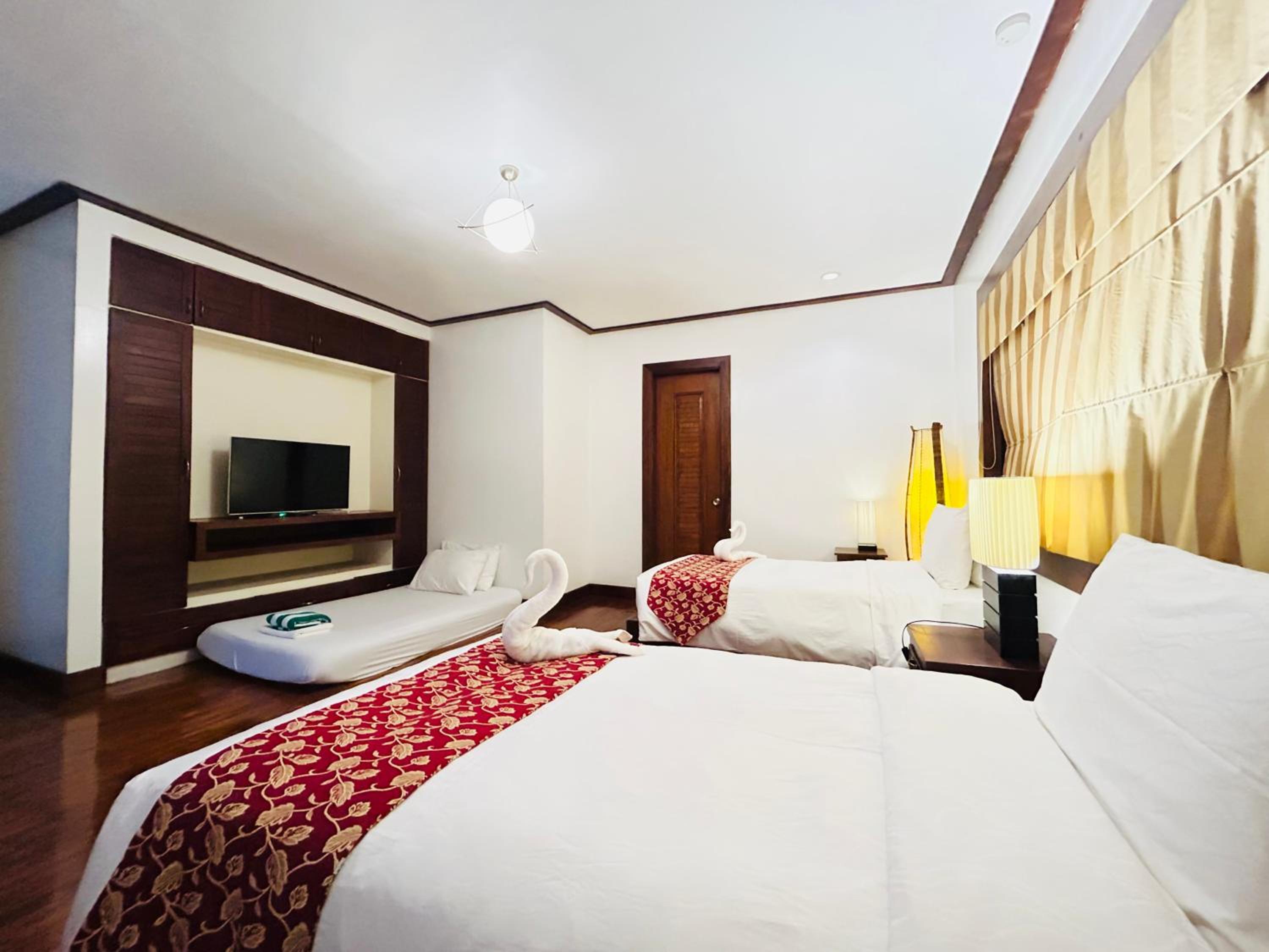 Large Twin Room