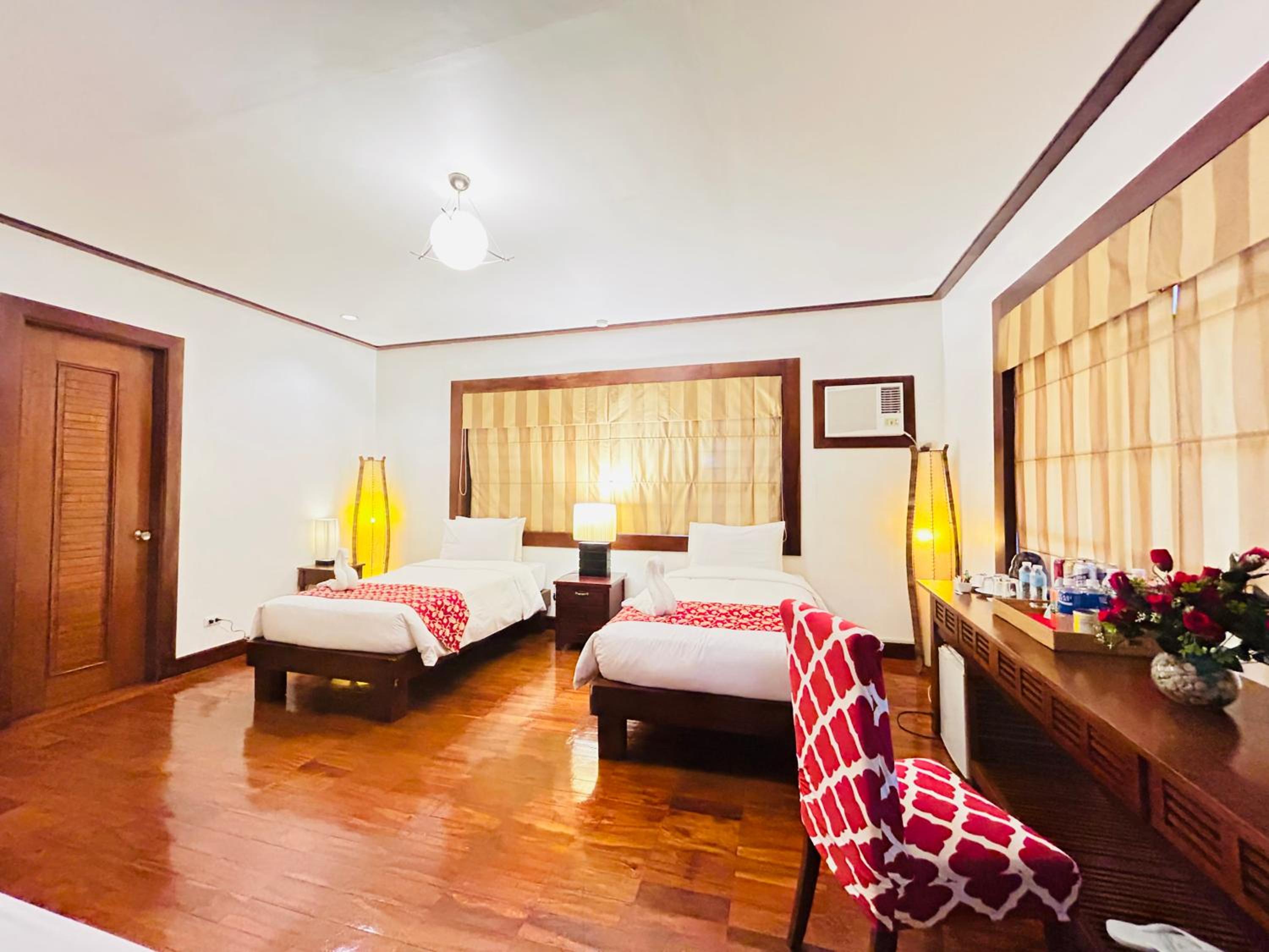 Large Twin Room