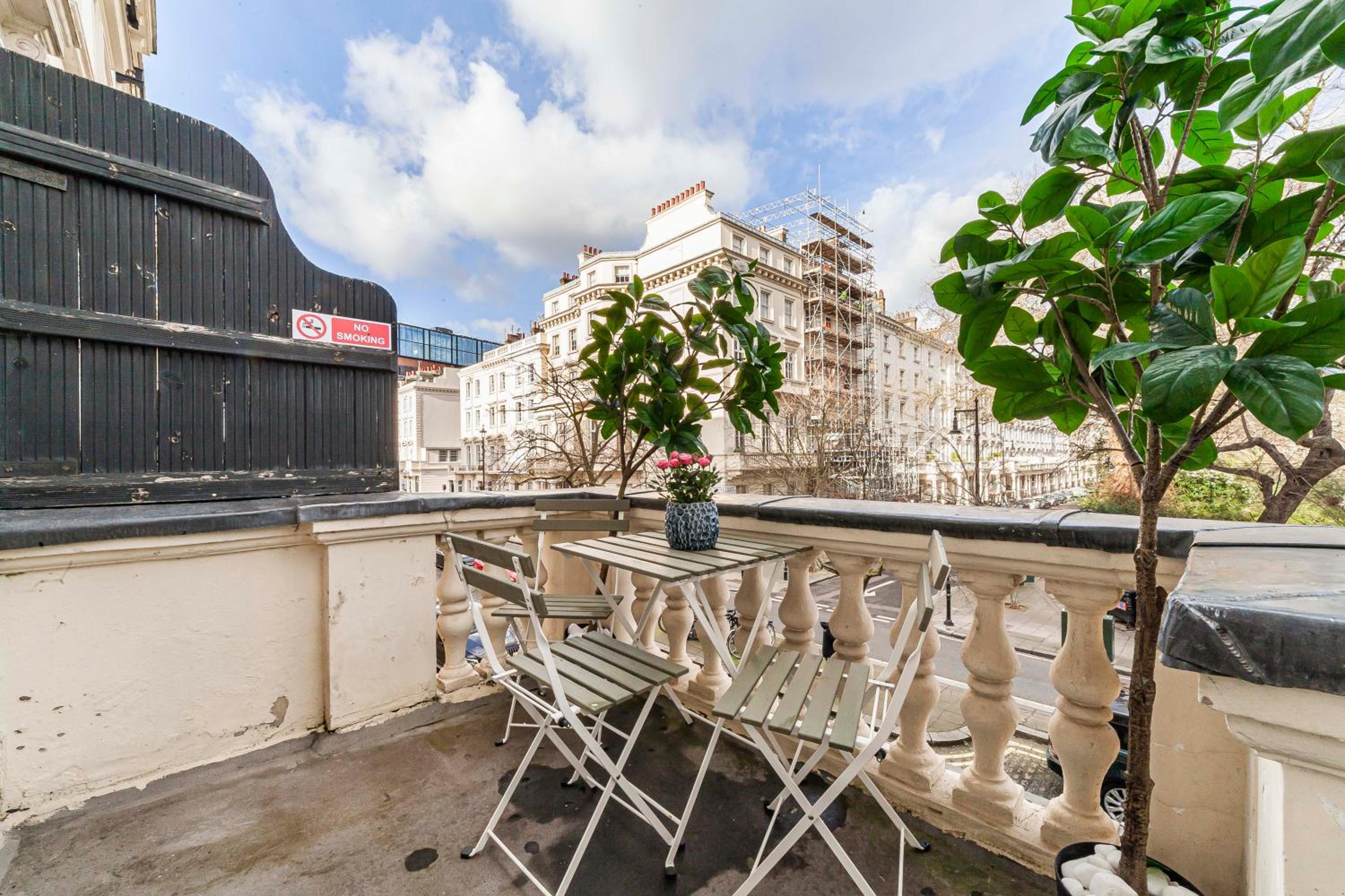 Triple Room with Balcony
