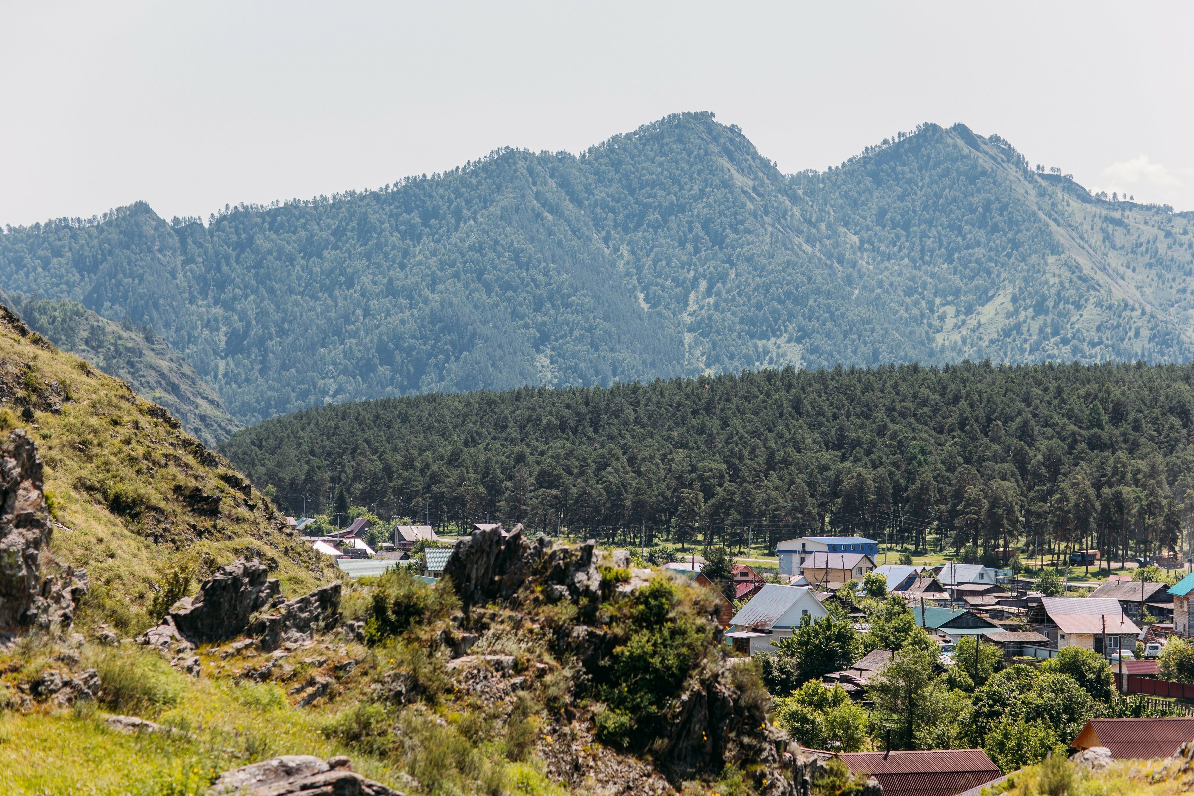 Премиум-студия на последнем этаже трёхэтажного гостевого дома с панорамным видом на горы