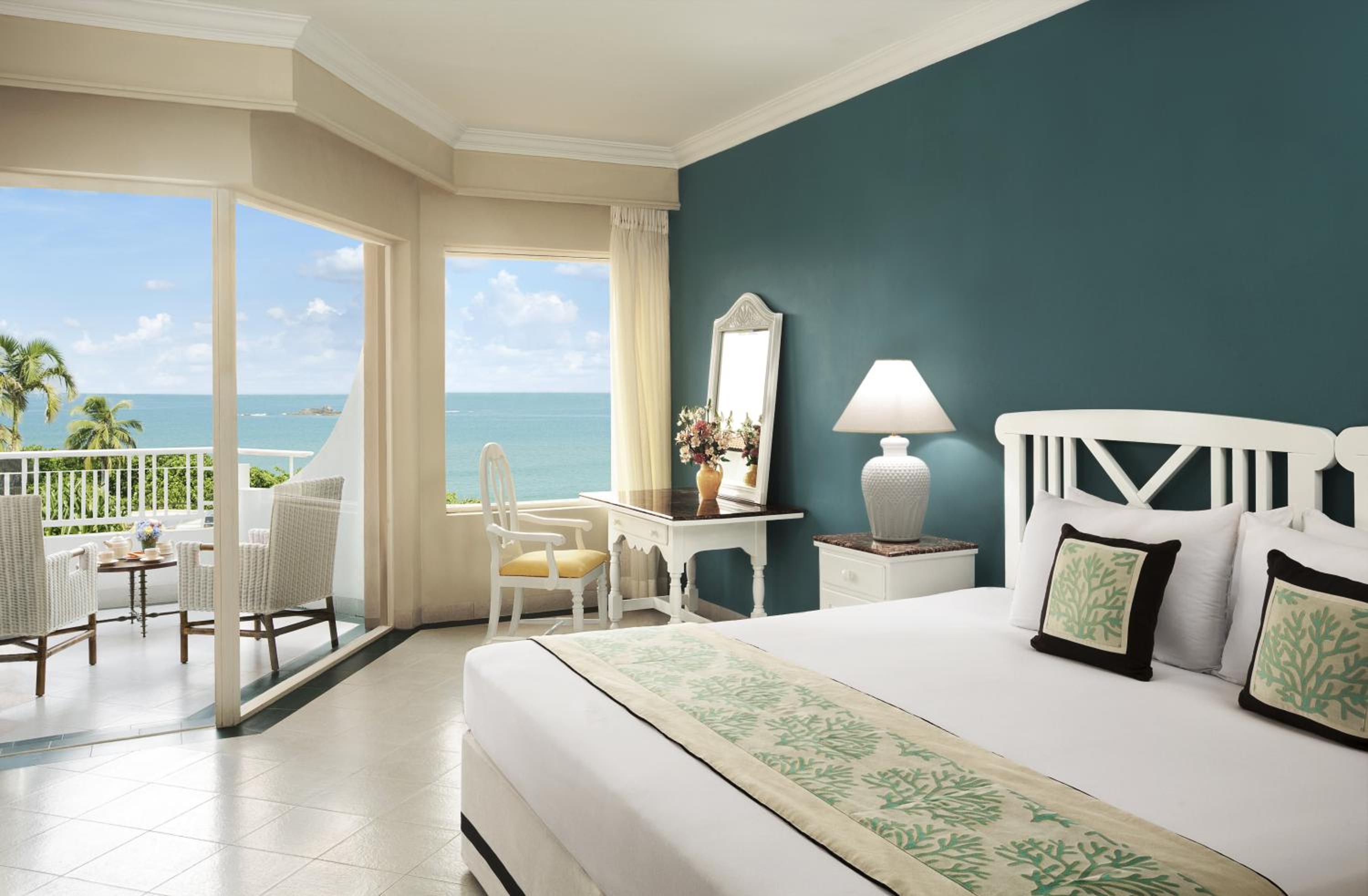 Premium King Bed Room