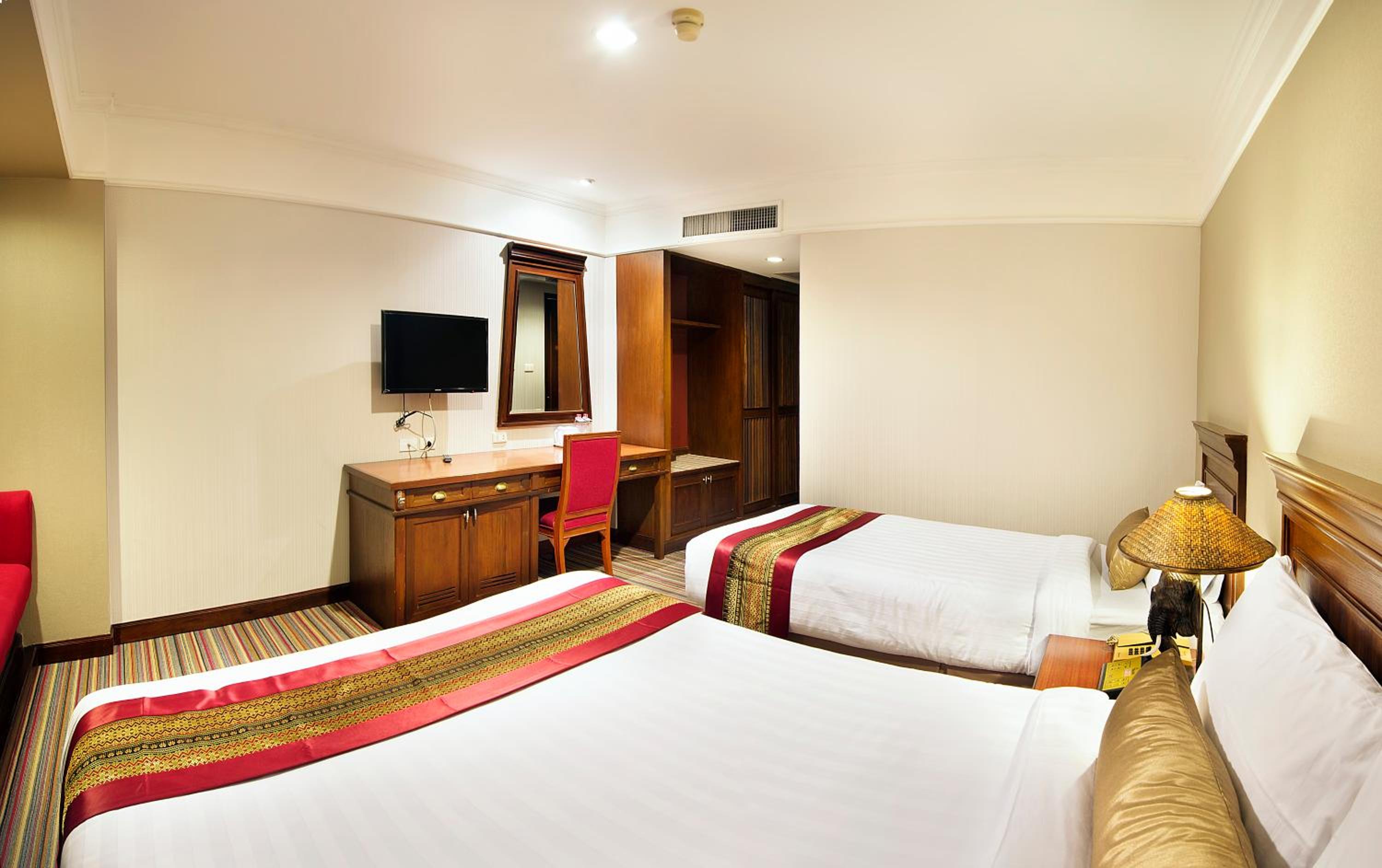 Deluxe Double or Twin Room