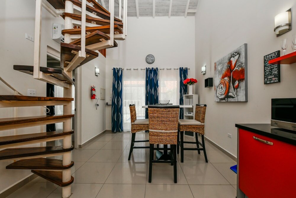 Pool side Villa Little 2 with Gallery