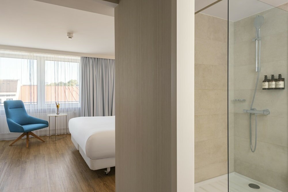 Superior Room (Extra Bed 3 adults)