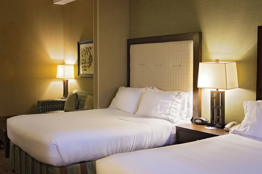 Suite, Multiple Beds