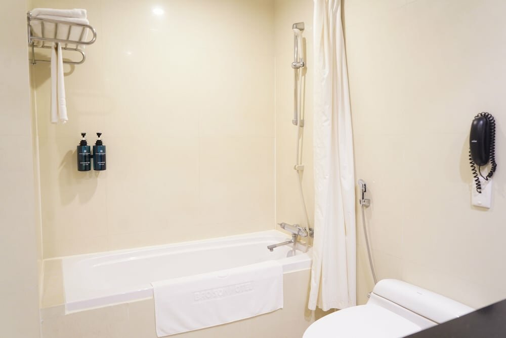 Deluxe Double Room (with Window)