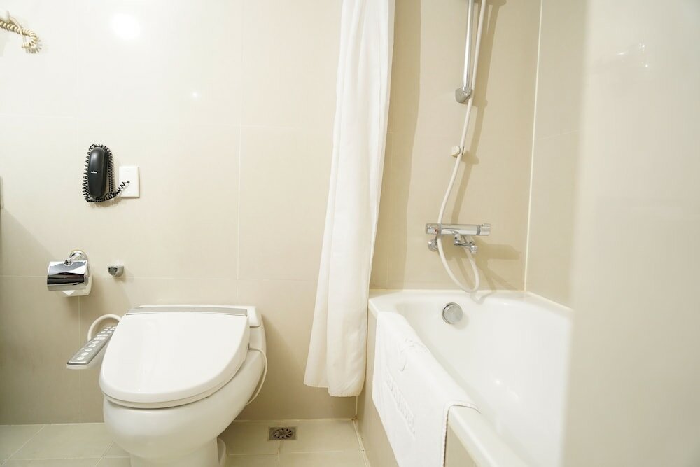 Deluxe Double Room (with Window)