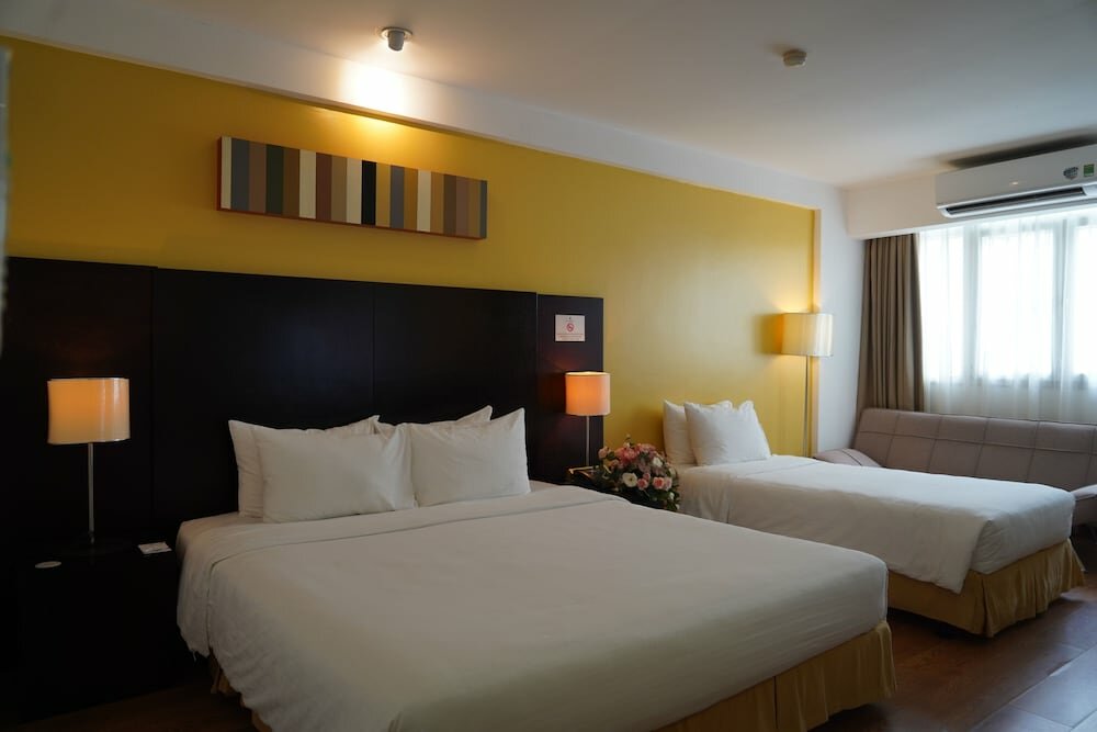 Deluxe Double Room (with Window)