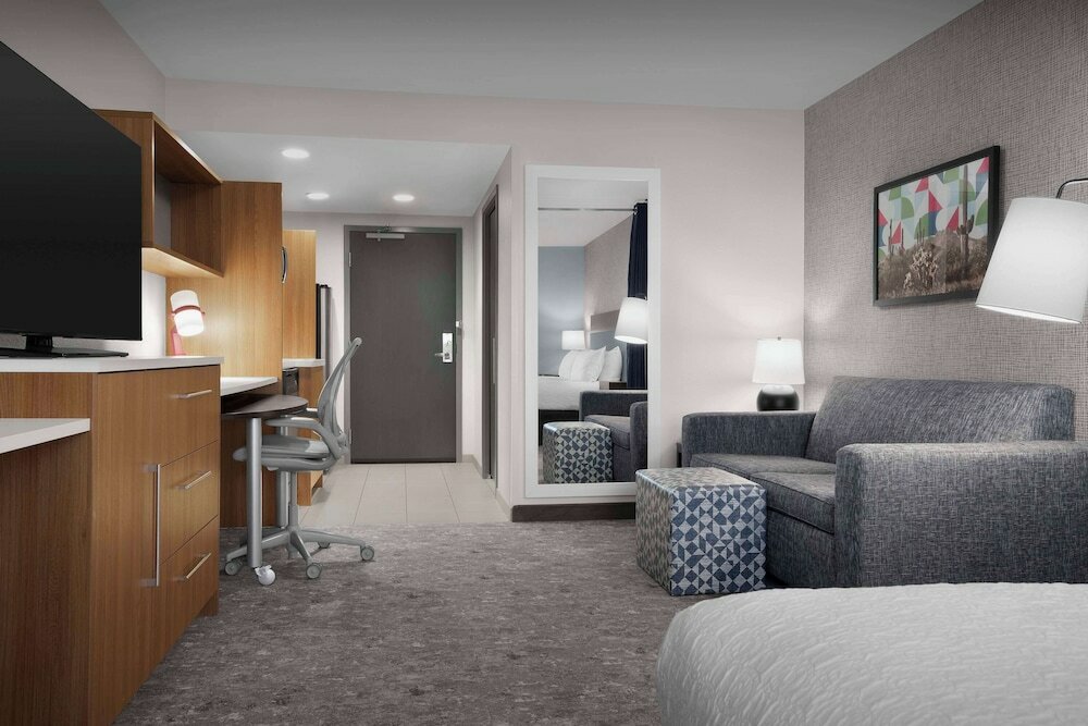 Studio, 2 Queen Beds, Accessible (Bathtub)