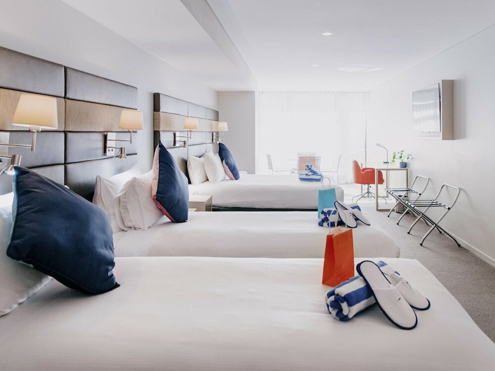 Superior Family Accessible Room, 1 Queen and 2 Single Beds