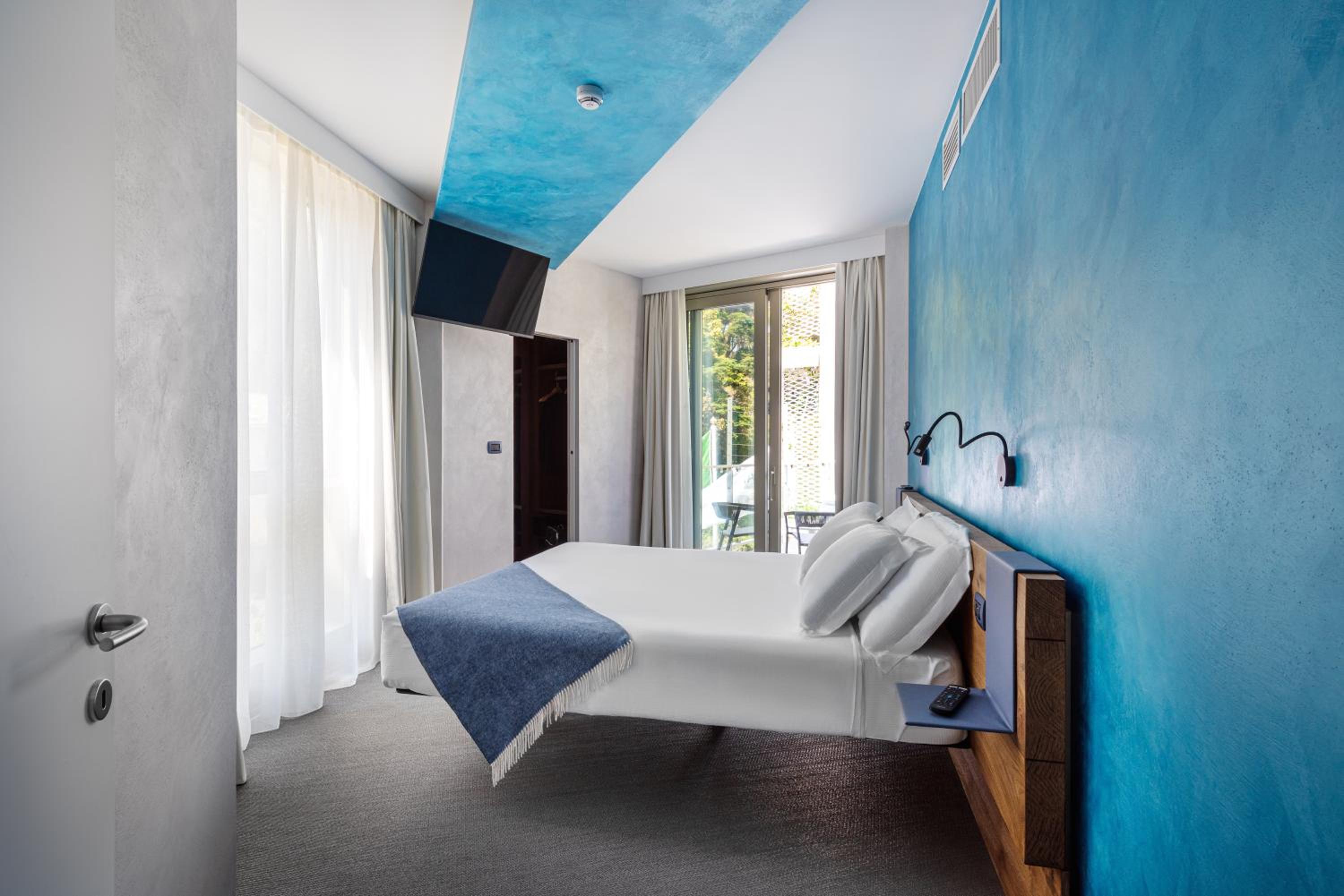 Suite with Spa Bath