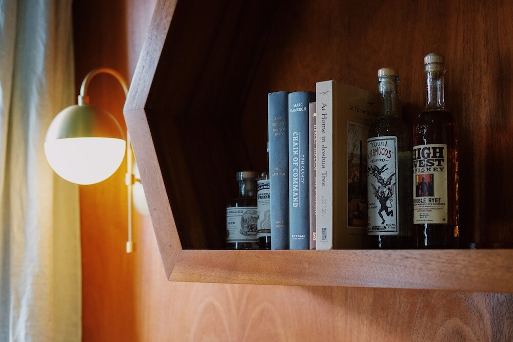 Room (DeVille)