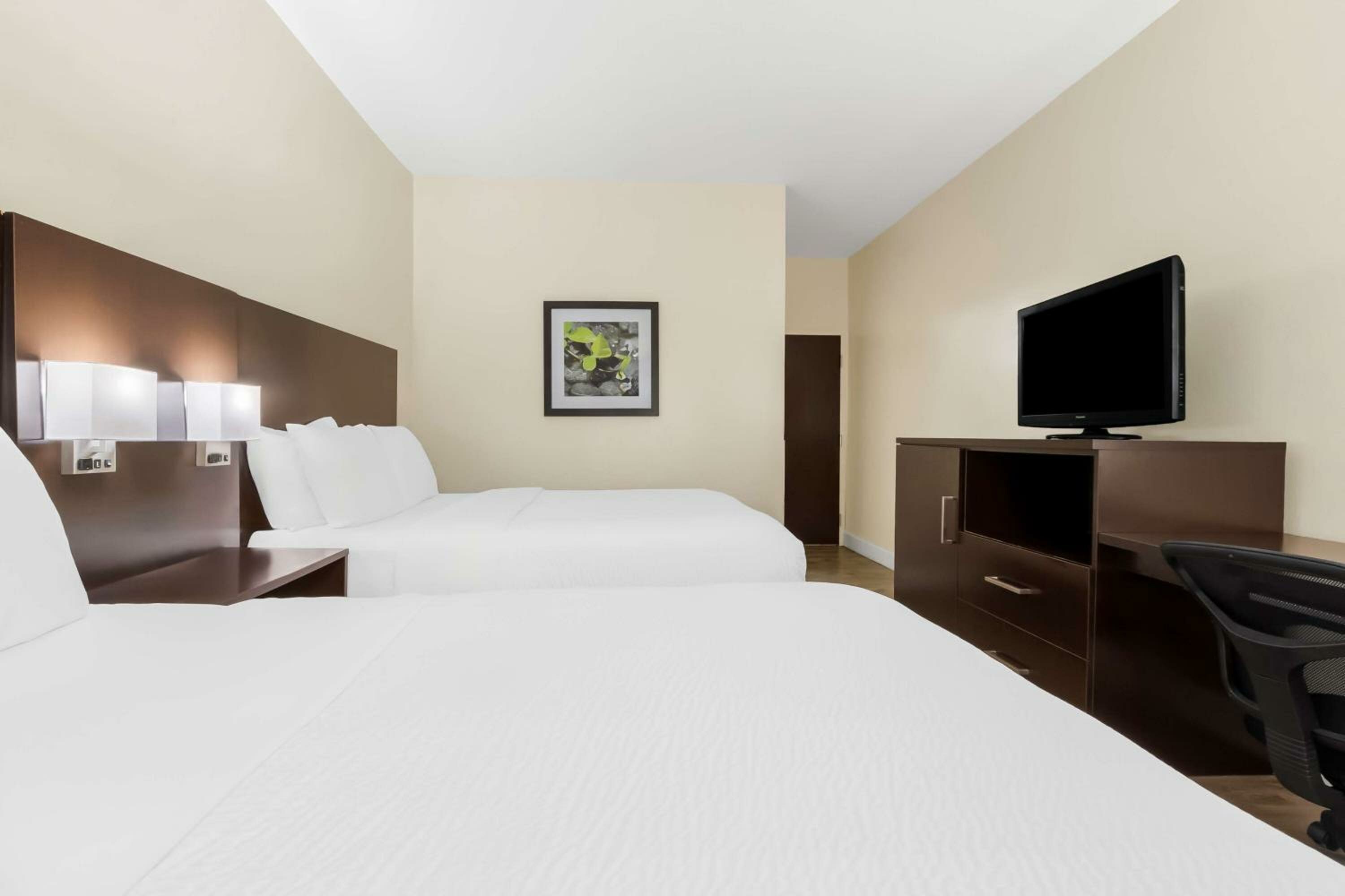 Queen Room with Two Queen Beds - Non-Smoking