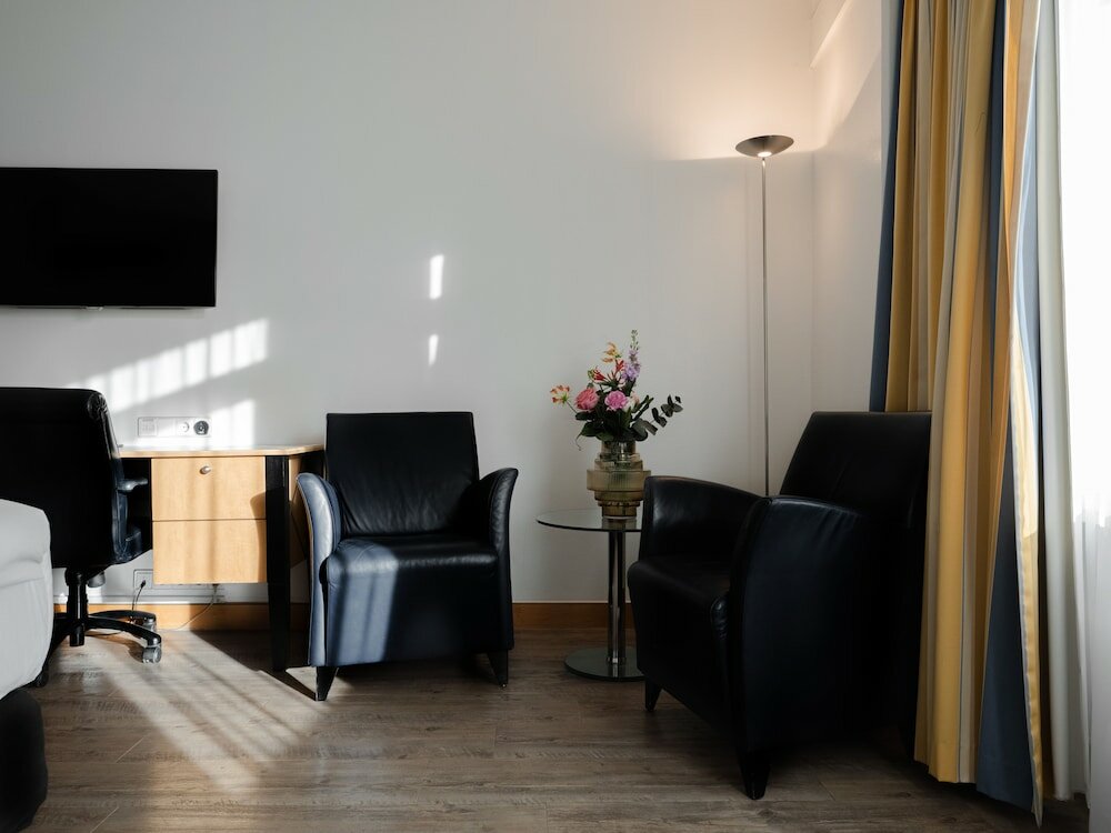 Classic Room, 1 King Bed