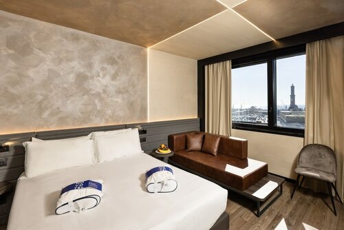 Executive Room, 1 King Bed with Sofa bed в Novotel Genova City